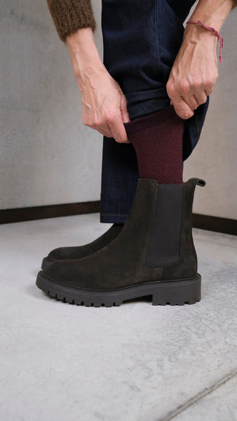 CHELSEA BOOTS